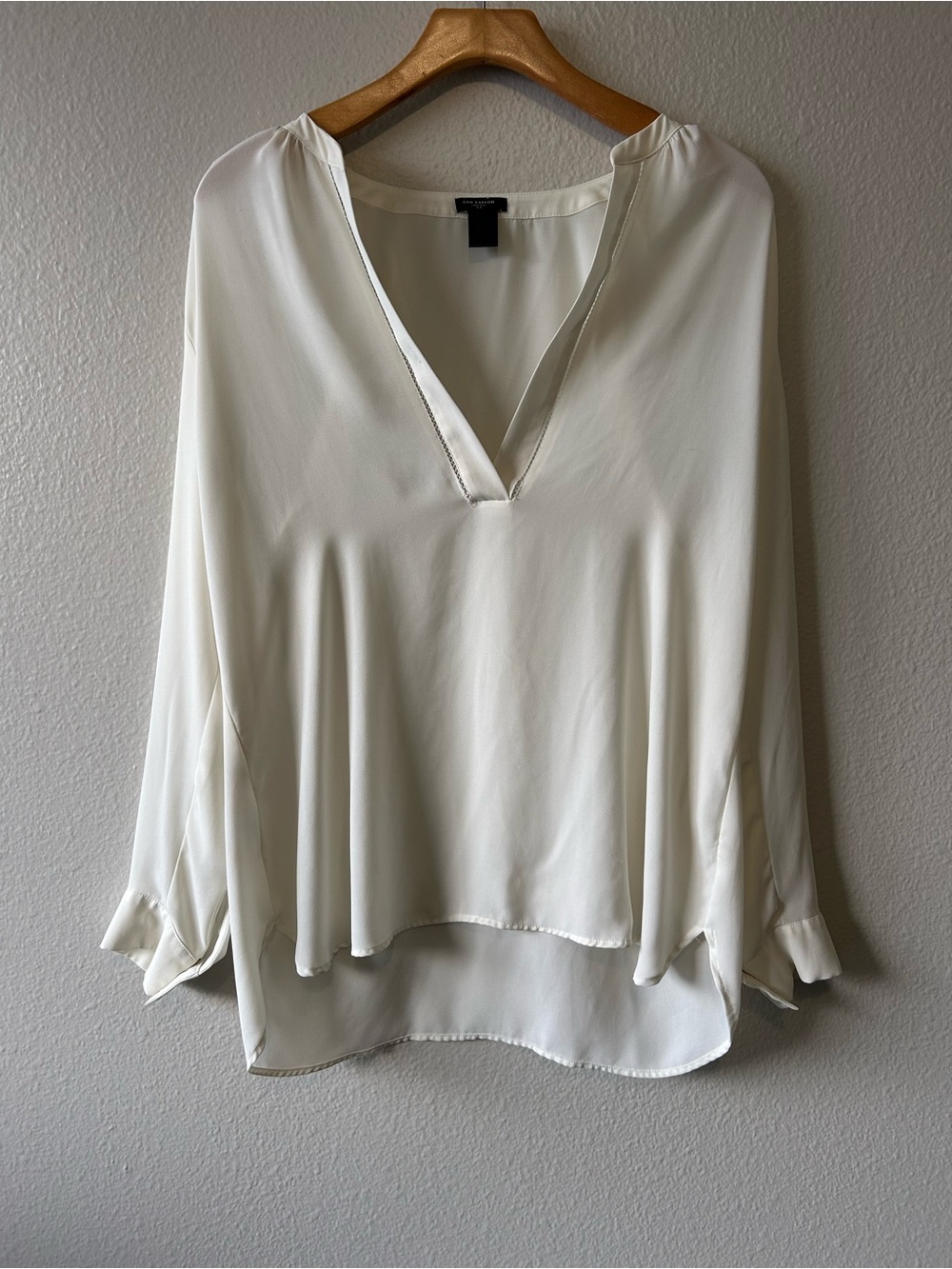 Ann Taylor Cream V-Neck Long-Sleeve Blouse, size M